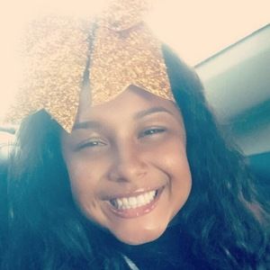 Meet your Posher, Alexis